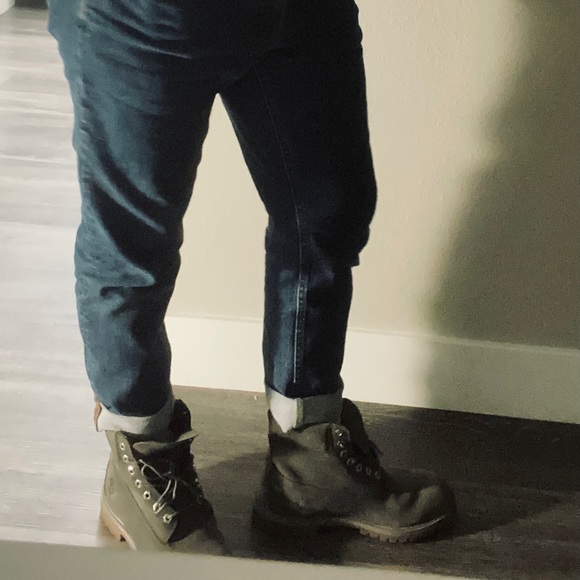 Virtually New Army Green Timberland Premium Boots - Picture 4 of 9